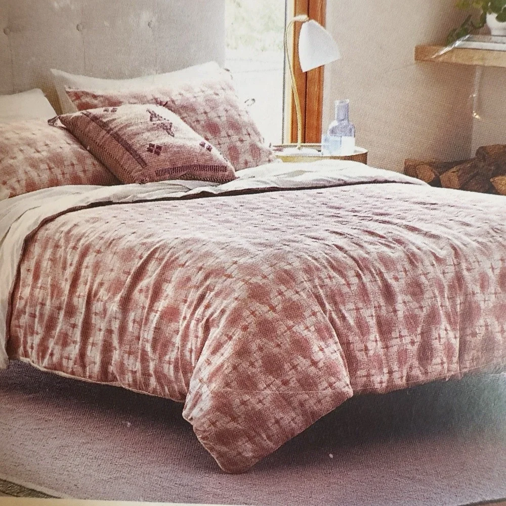 King Yarn Dye Ikat Duvet Cover and Sham Set Ivory/Mauve - Threshold New
